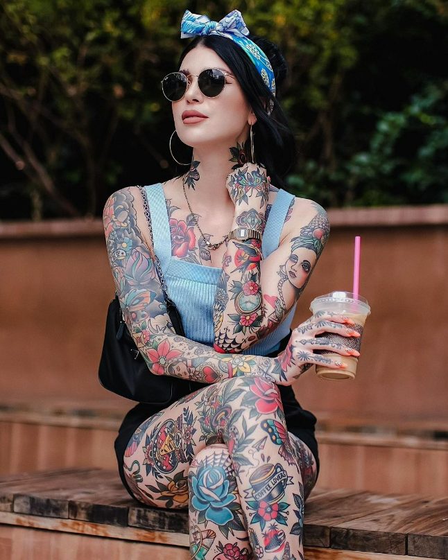 Annɑ Meliani: The Tattooed Model Redefining Beauty Standards in Fashion - mysteriousevent.com