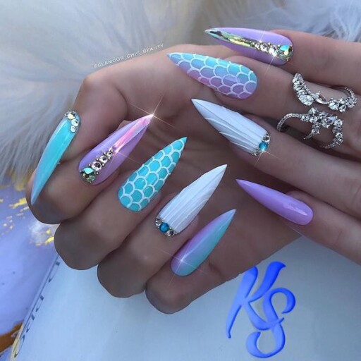 The best beach nails, tropical nails, mermaid nails, and ocean nails to copy