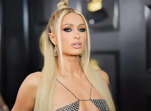 Paris Hilton, Lindsay Lohan, mối thù giữa Lindsay Lohan và Paris Hilton được hóa giải, Paris Hilton từng bị giáo viên hôn